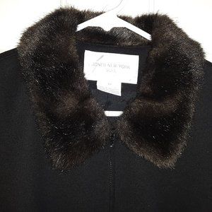 JNY Black wool coat w/ faux fur collar Size 10